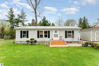1035 3rd St, Tawas City, MI 48763
