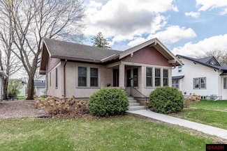 621 Grant Ave, North Mankato, MN 56003