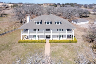 1421 Highlake Ln, Weatherford, TX 76087