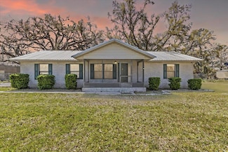 123 E Nancy St, Perry, FL 32347