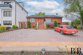 80 Whitman Dr, Brooklyn, NY 11234