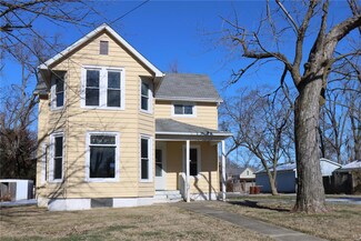 823 W Saint Louis St, Nashville, IL 62263