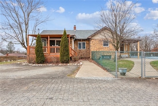 221 Woodside Rd, Irwin, PA 15642
