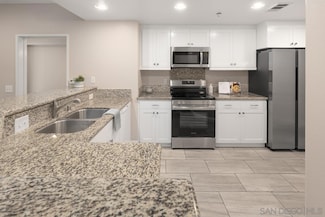 9229 Regents Rd Unit L124, La Jolla, CA 92037