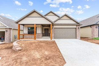 381 Stillwood Dr, Branson, MO 65616