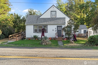 115 W 2nd St, Waitsburg, WA 99361