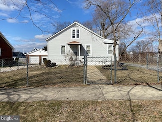 230 W Grape St, Vineland, NJ 08360