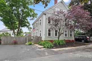 4 Winter St, Amesbury, MA 01913