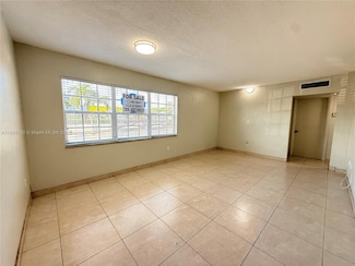 6575 W 4th Ave Unit 111, Hialeah, FL 33012