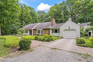 962 Grooms Rd, Rexford, NY 12148