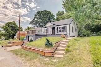 3210 Clifton Ave, Alton, IL 62002