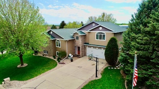 1405 Cumberland Rd, Marshall, MN 56258