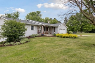 3 Highview Dr, Orangeville, IL 61060