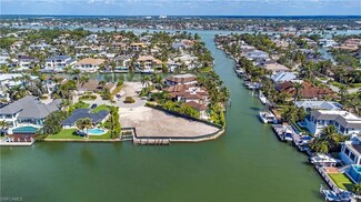2020 5th St S, Naples, FL 34102