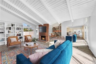 34 Mann St, Irvine, CA 92612