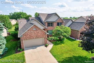 13023 Harbor Landings Dr Unit 8, Fenton, MI 48430