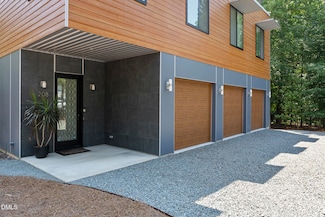 208 Curlew Dr, Chapel Hill, NC 27514