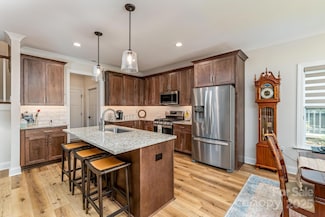 1109 Bunch Dr, Statesville, NC 28677
