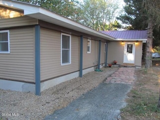 530 Ridge Rd, Broadalbin, NY 12025