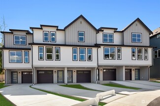 19930 Poplar Way Unit B-4, Lynnwood, WA 98036