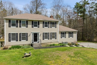 110 Perkins Point Rd, Newcastle, ME 04553