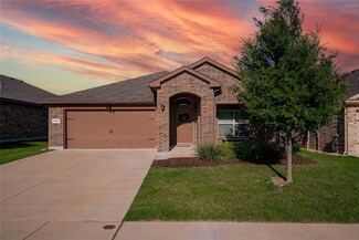 9324 Castorian Dr, Fort Worth, TX 76131