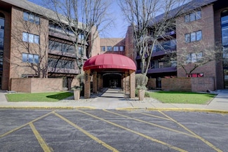 910 Ridge Rd Unit 405, Munster, IN 46321