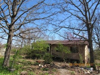 76 Arnold Homestead Ln, Ash Flat, AR 72513