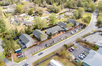 617 Wassamassaw Rd, Summerville, SC 29483