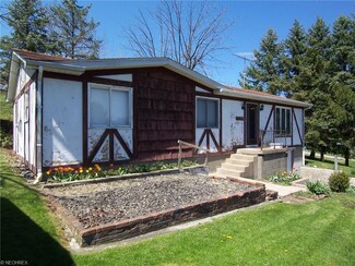319 Carl St, Barnesville, OH 43713