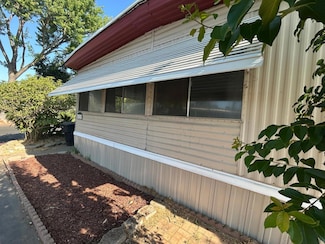 4121 Chesapeake Ln, North Highlands, CA 95660
