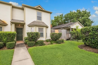 1703 Redwing Pines Dr, Houston, TX 77009
