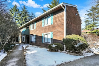 332 S Wilmington Ct, Bloomington, IN 47401