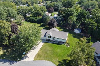 2434 Simpson Ct, Mc Farland, WI 53558