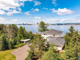 312 Harbor Point Cr, Duluth, MN 55802
