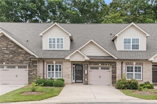 2022 Chandler Village Dr, Graham, NC 27253