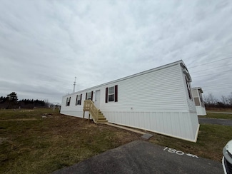 180 E Arlington Dr, Somerset, PA 15501