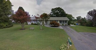 15 Seminole Rd, South Dartmouth, MA 02748