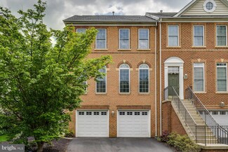 9955 Cyrandall Dr, Oakton, VA 22124