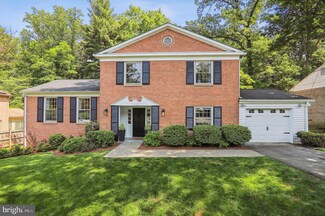 2290 Dunster Ln, Potomac, MD 20854