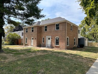 1810 White St, Des Plaines, IL 60018