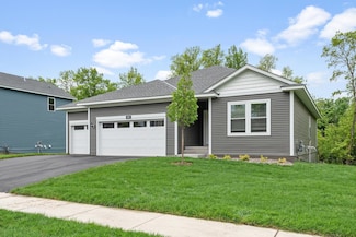 687 Aspen Ln, Montrose, MN 55363