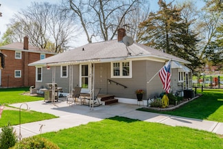 556 Gold St, Green Lake, WI 54941