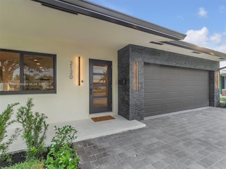 2120 NE 55th Ct, Fort Lauderdale, FL 33308