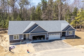 19 Nicols Way Unit 19, Easthampton, MA 01027