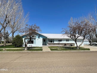 302 5th Ave E, Scobey, MT 59263