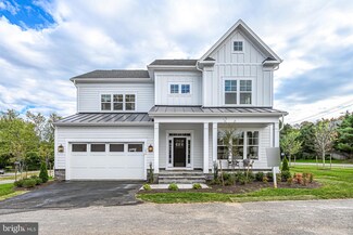 6512 Fort Hunt Rd, Alexandria, VA 22307