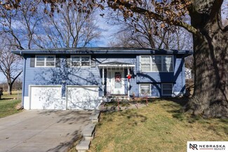 5018 Frederick Cir, Omaha, NE 68106