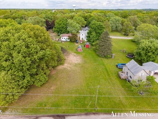 740 Crawford St, Belding, MI 48809