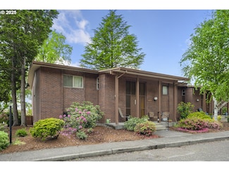 11490 SW Crown Dr Unit 1, Portland, OR 97224
